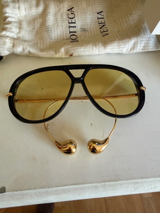 Bottega Veneta Accessories - Bottega Veneta  aviator drop sunglasses